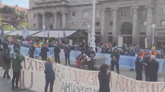 VIDEO Muškarci molili na Trgu za muževnost, prosvjednici im poručili: 'Moje tijelo, moj izbor!'
