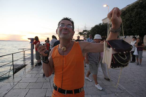 Zadar: Zadarski modni ma?ak oduševio odjevnom kombinacijom