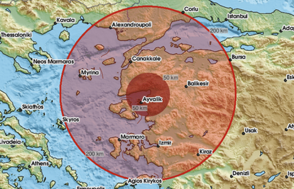 Snažan potres pogodio Tursku: 'Bojim se i grlim svoju obitelj!'