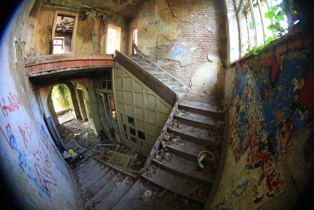 Zagreb: Vila Hutter danas je oronula i zapuštena