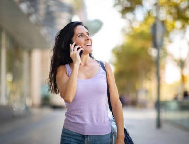 FOTO 50 modnih grešaka koje će učiniti da žene starije od 50 izgledaju još starije