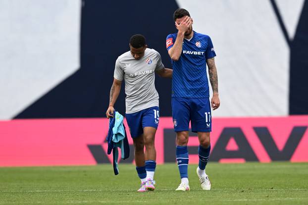 Zagreb: Igrači GNK Dinamo u suzama se oprostili od navijača