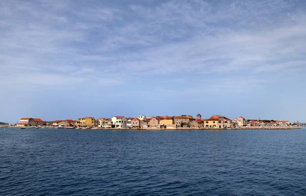 FOTO Krapanj je najniži i najmanji naseljeni hrvatski otok na Jadranu