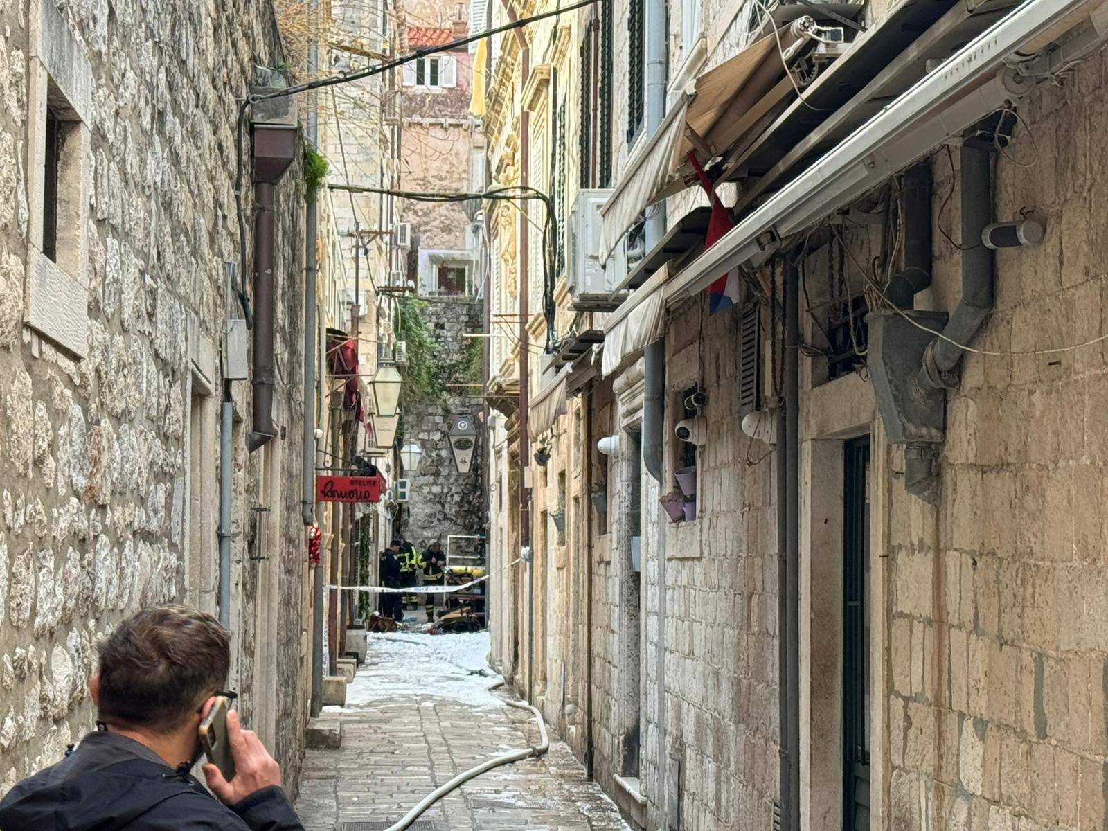 FOTO Buknuo požar u  stanu u Dubrovniku, umro muškarac