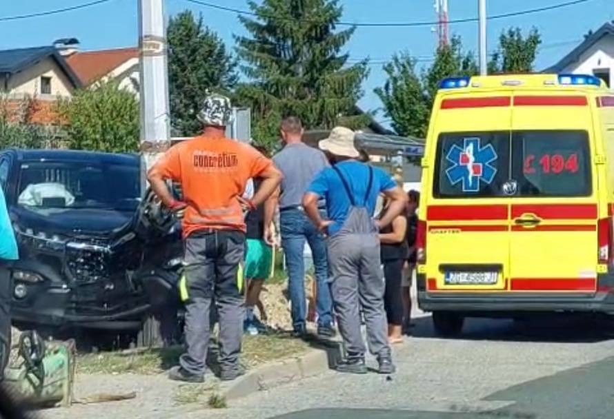 Krš i lom u Sesvetskim Selima: Sudarila se dva automobila