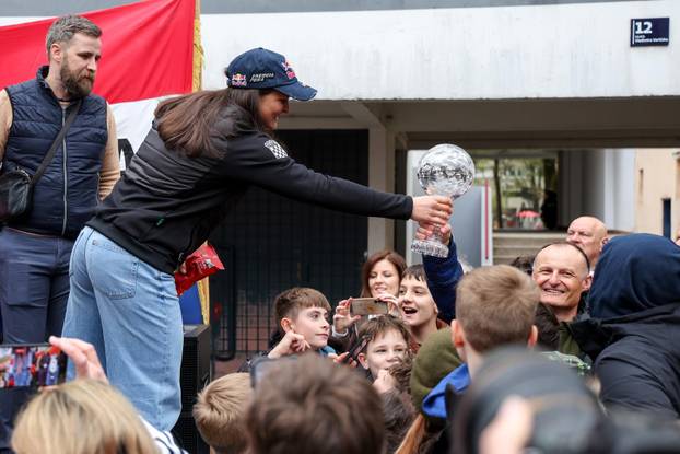 Zagreb: Doček najbolje svjetske slalomašice Zrinke Ljutić u njezinom kvartu Sloboštini