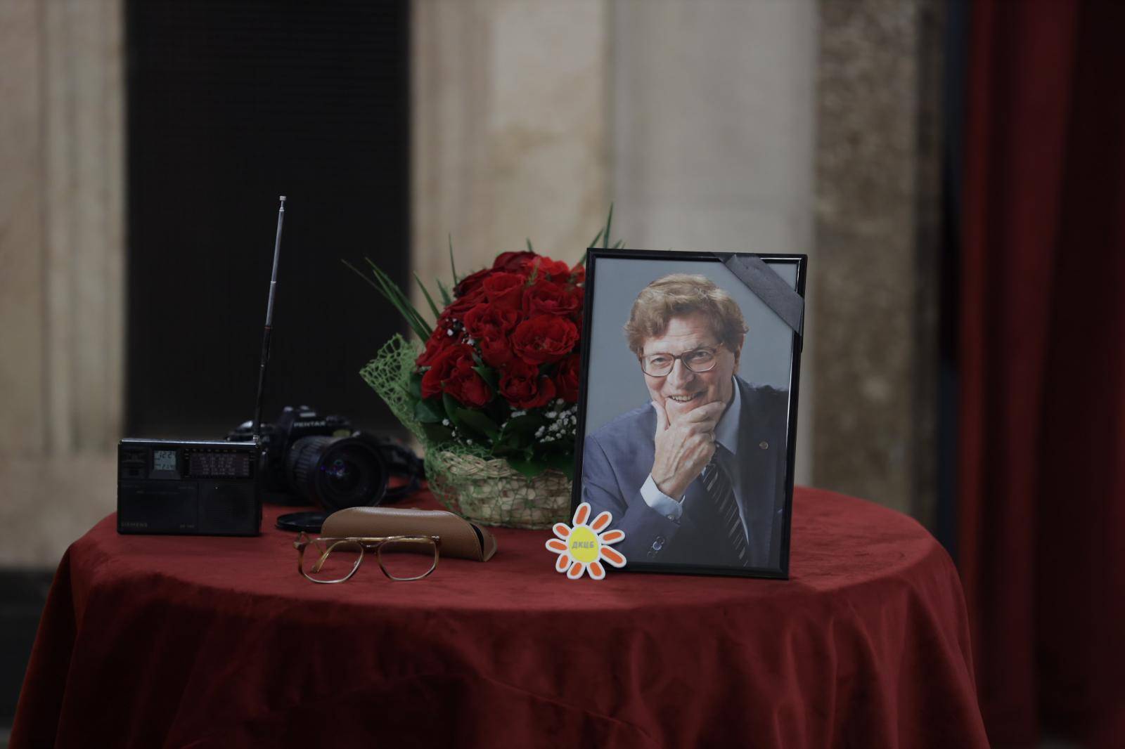 Commemoration on the occasion of the death of Milan Minja Subota was held in the Ceremonial Hall of the Belgrade City Assembly.

omemoracija povodom smrti Milana Minje Subote odrzana u Svecanoj sali Skupstine grada Beograd.