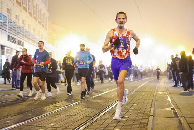 Održan 14. Zagreba?ki no?ni cener na kojem je sudjelovalo oko 3000 trka?a
