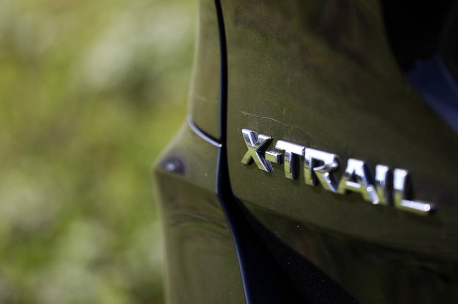 Najveći Nissanov SUV vrlo je dobar i s benzinskim motorom