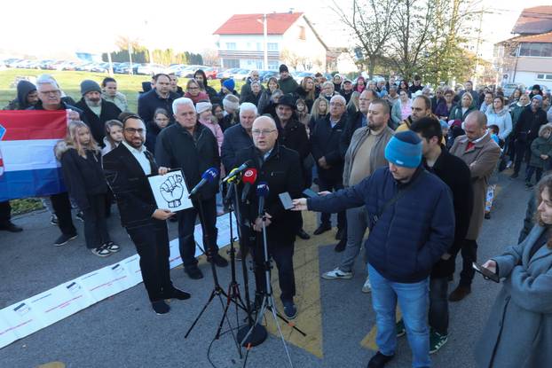 Zagreb: U organizaciji roditelja učenika osnovne škole Donji Dragonožec održan 3. bojkot nastave