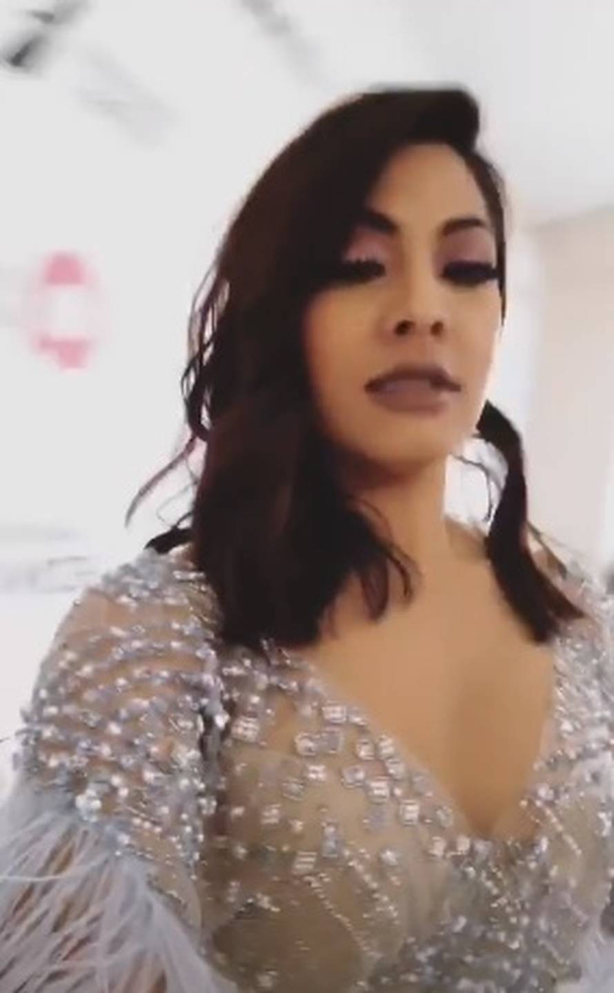 Voditeljice na dodjeli Oscara su se 'utegnule' u hrvatske haljine