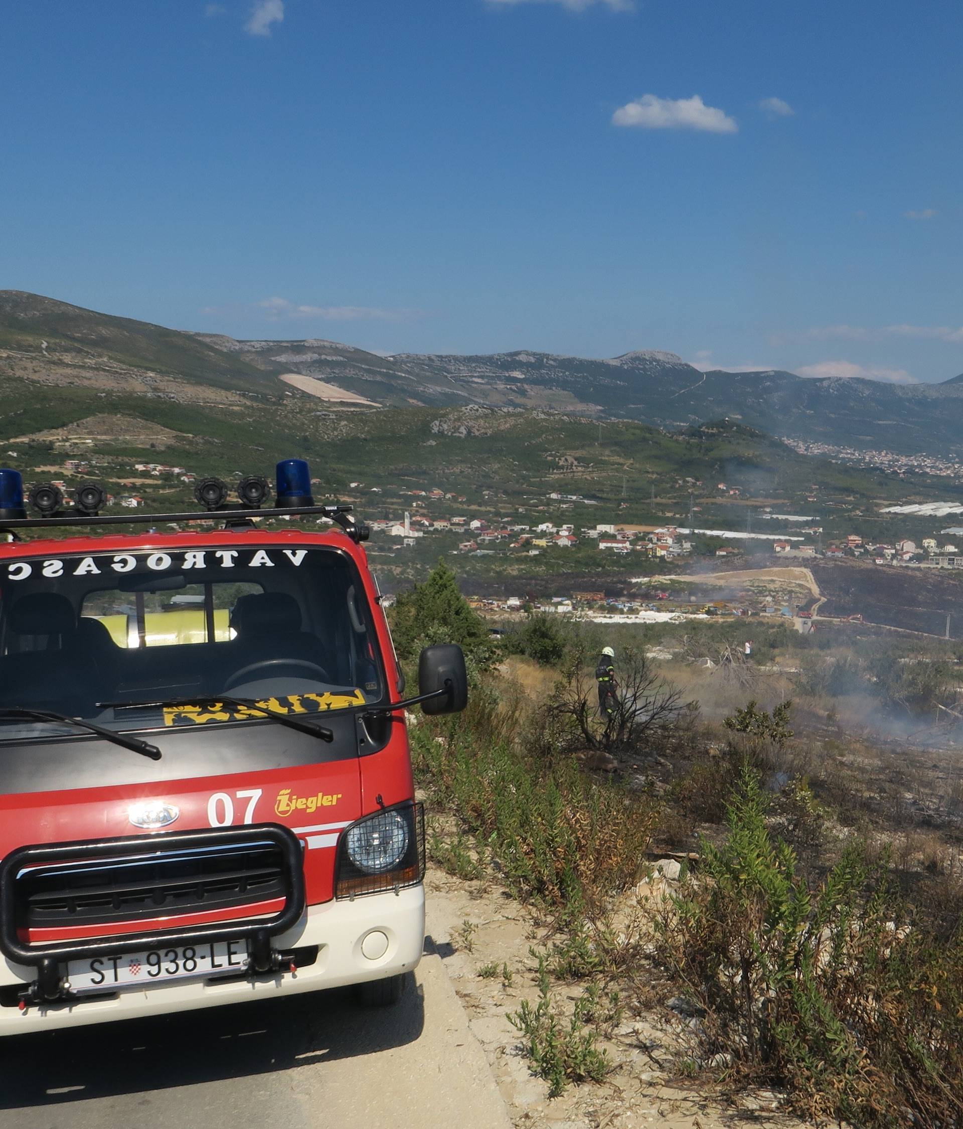 Požar u Planome: Gori nisko raslinje, makija i borova šuma