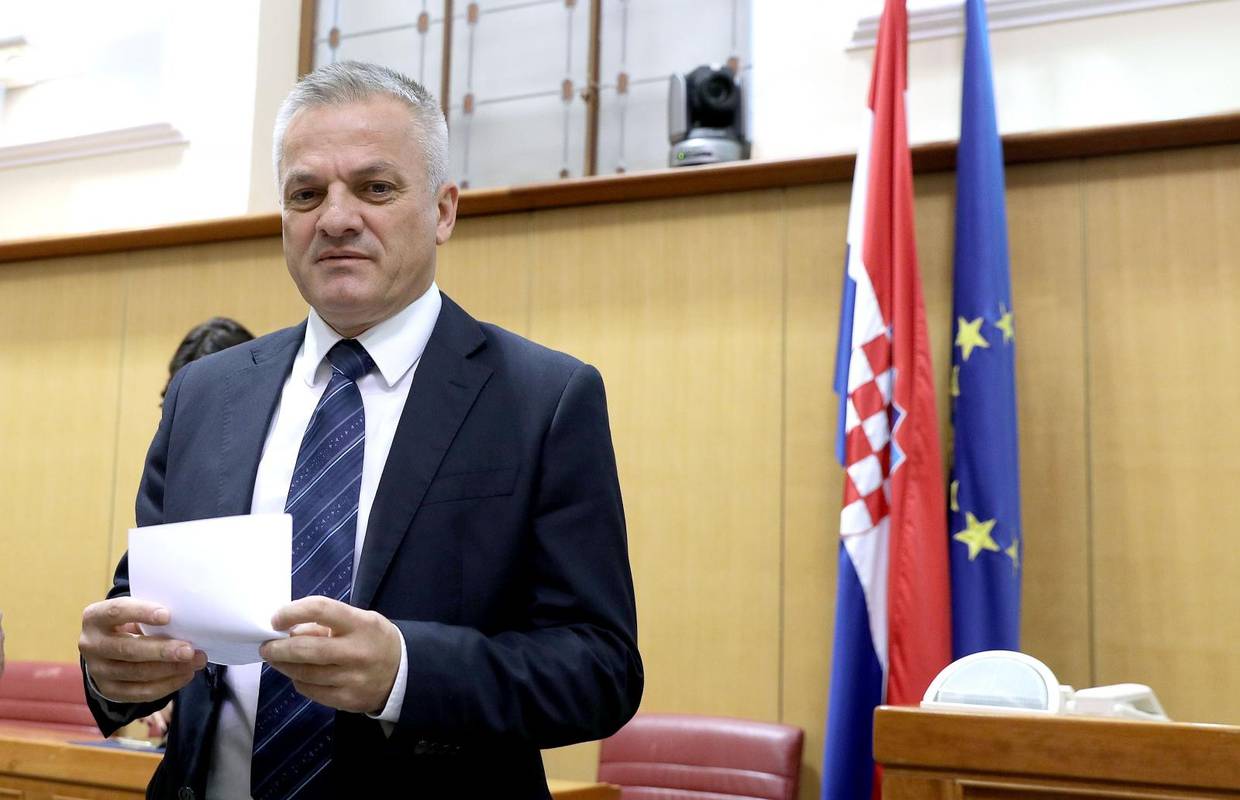 Zvonko Milas: 'Bilježe se mnoge prijetnje  Hrvatima u Srbiji'