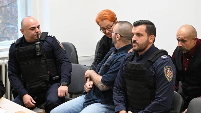 Zagreb: Suđenje osumnjičenima za krijumčarenje CD-a s filmovima u lepoglavski zatvor