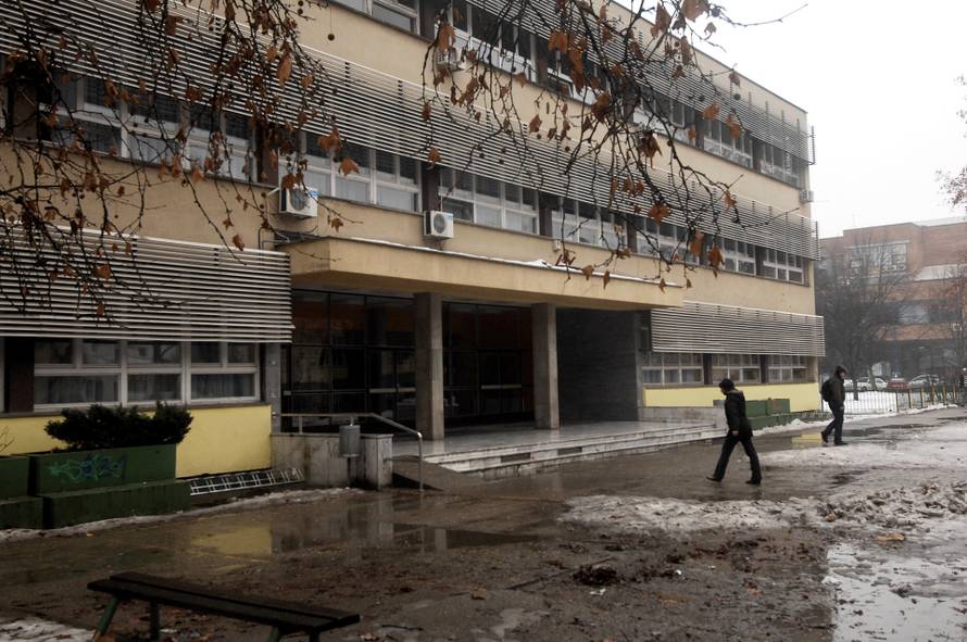 U online se sada prebacuju i pripreme za državnu maturu