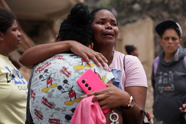 Aftermath of earthquakes in La Guaira