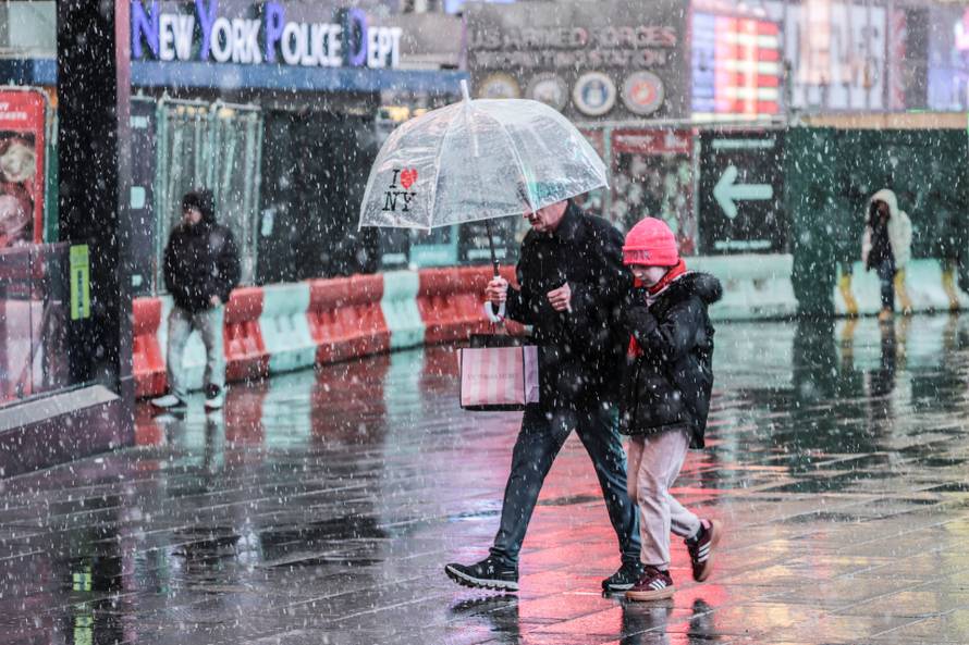 Winter snow storm hits New York City