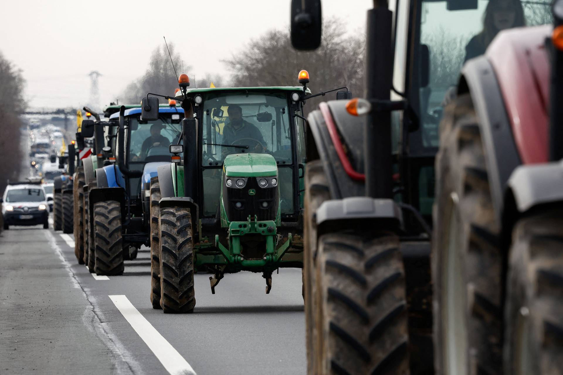 Nationwide farmer protests in France