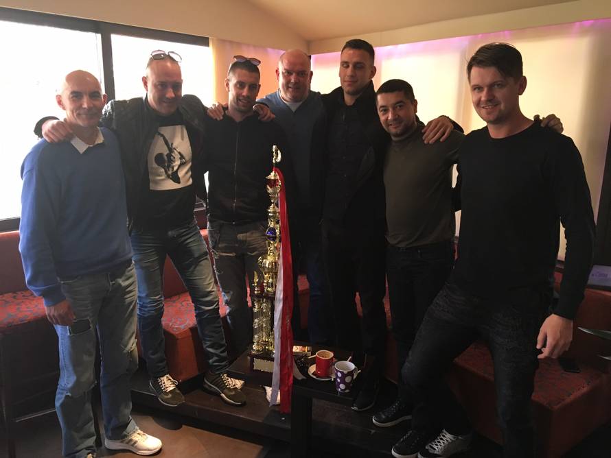 Dalić testira splitsku publiku na turniru 'Četiri kafića'...