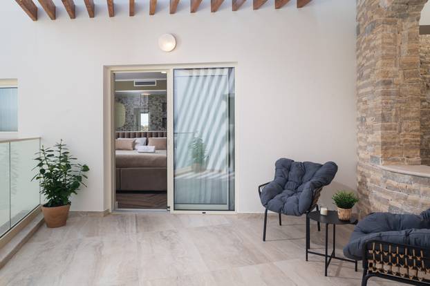 FOTO Ova kuća za odmor blizu Zadra nema niti jedan 'ravni' zid, a noćenje stoji 1100 eura