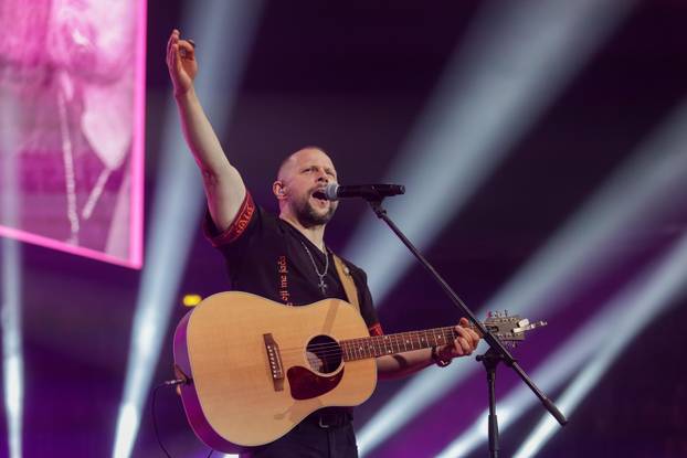 Zagreb: U Areni Zagreb održan koncert "Progledaj srcem"