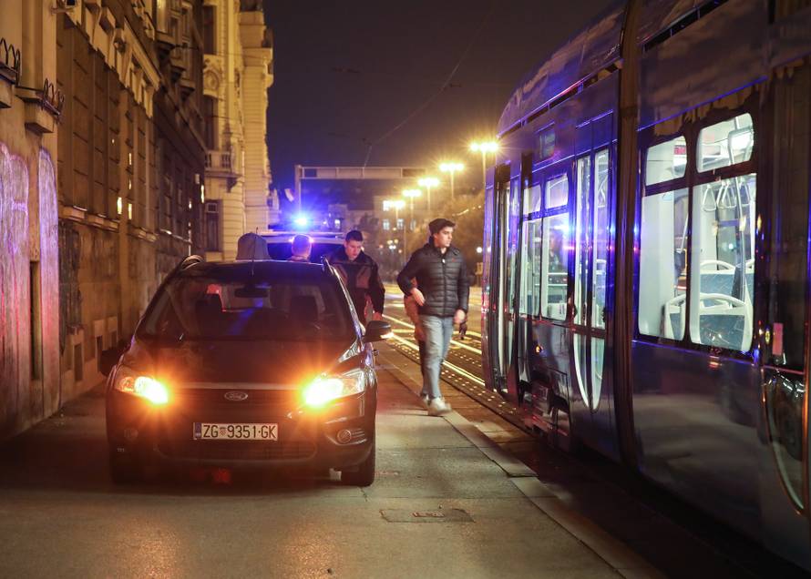 Zagreb: OÄevid prometne nesreÄe u MihanoviÄevoj ulici