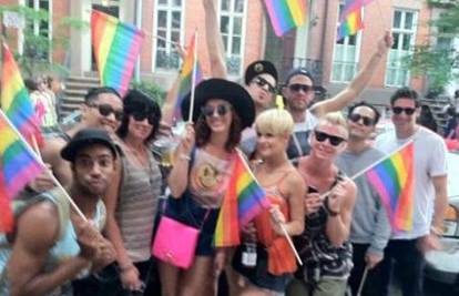 Katy Perry slavila legaliziranje gay vjenčanja u New Yorku