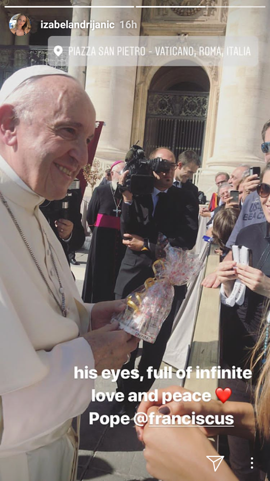 Romantika u Vatikanu: Izabel i Mateo stajali su ispred Pape