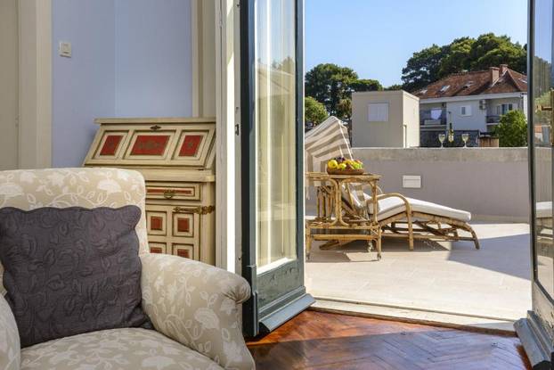 FOTO Dubrovačka vila kao da je rađena za kraljevsku obitelj: Može se iznajmiti za ljetovanje!