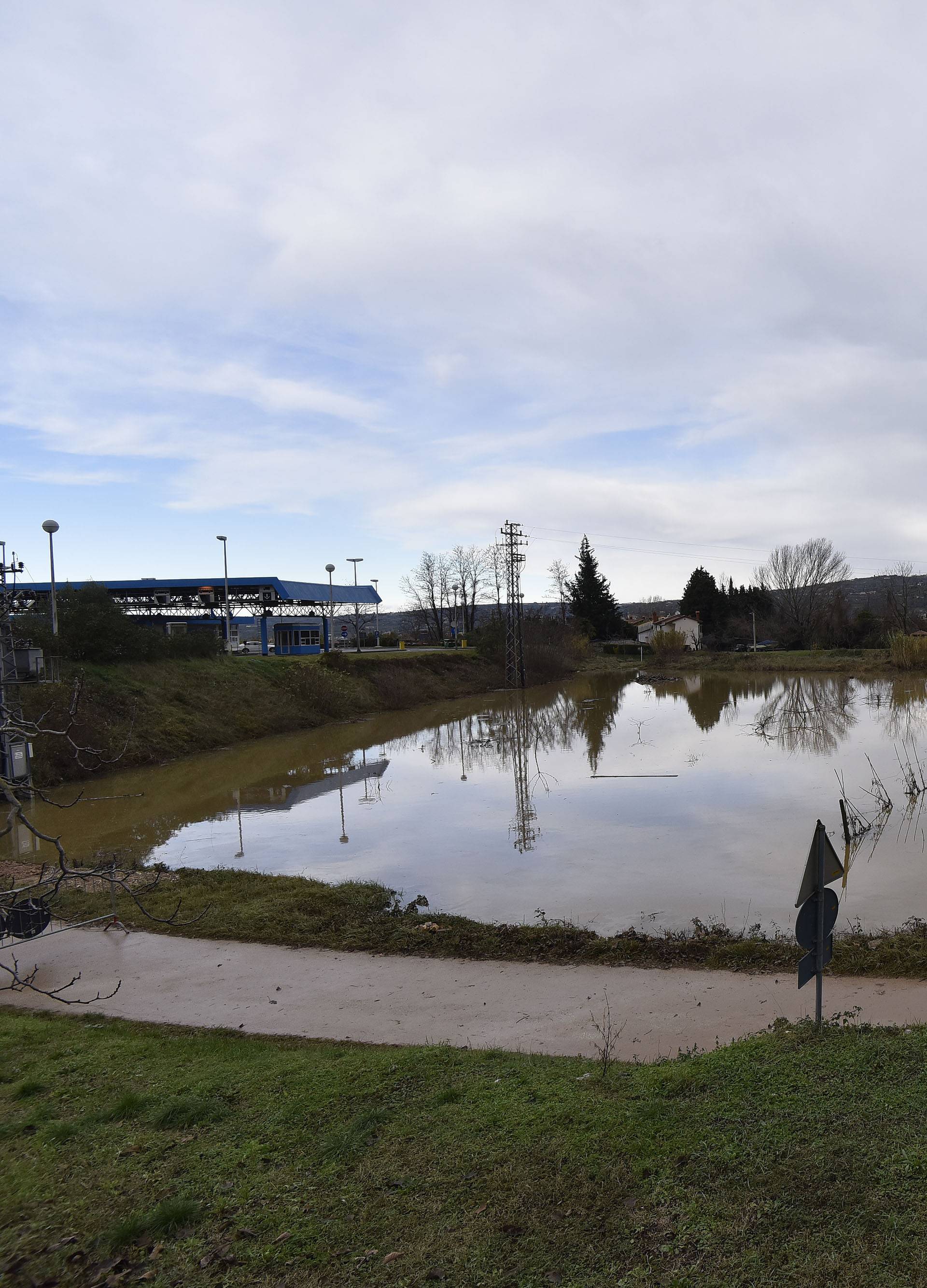 'Dvorište mi se pretvorilo u jezero, nisam mogao na cestu'