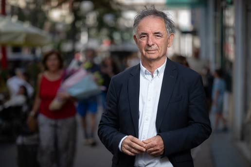 Dabro pjevao o Paveli&cacute;u 'samo za Milorada'. Pupovac: 'Javno poticanje na mr&zcaron;nju i nasilje...'