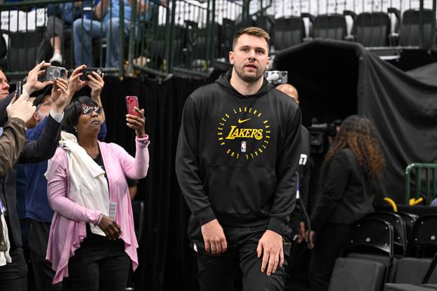 NBA: Los Angeles Lakers at Dallas Mavericks