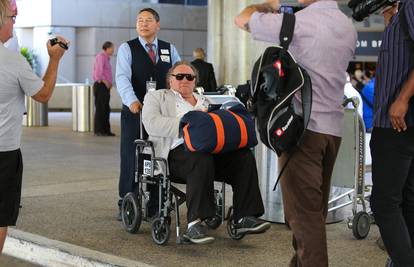 Depardieu nakupio kilograme i voze ga u kolicima za invalide