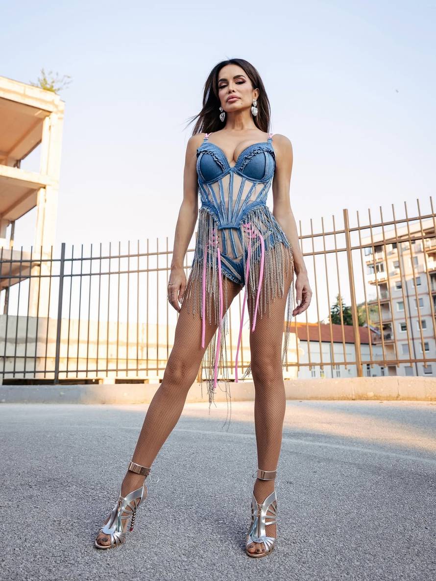 Severinu pitala kad će se početi odijevati u skladu s godinama, pjevačica joj nije 'ostala dužna'