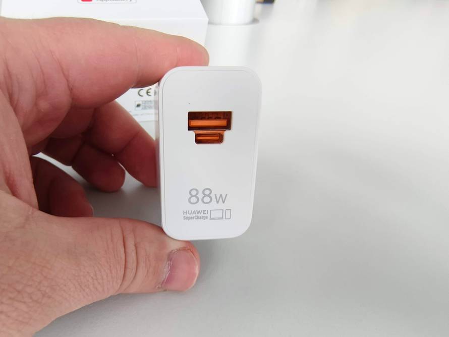 Isprobali smo Huawei P60 Pro. Moćna kamera opet je na tronu, doznajemo i kad stiže kod nas