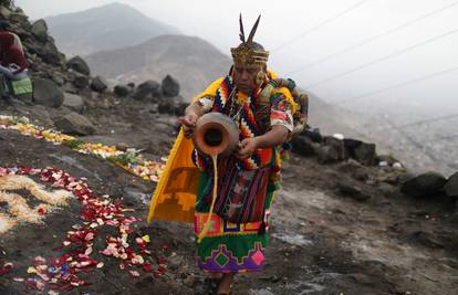 Peruanski šamani objavili: ‘Evo u kojem mjesecu 2023. godine prestaje rat Ukrajine i Rusije'