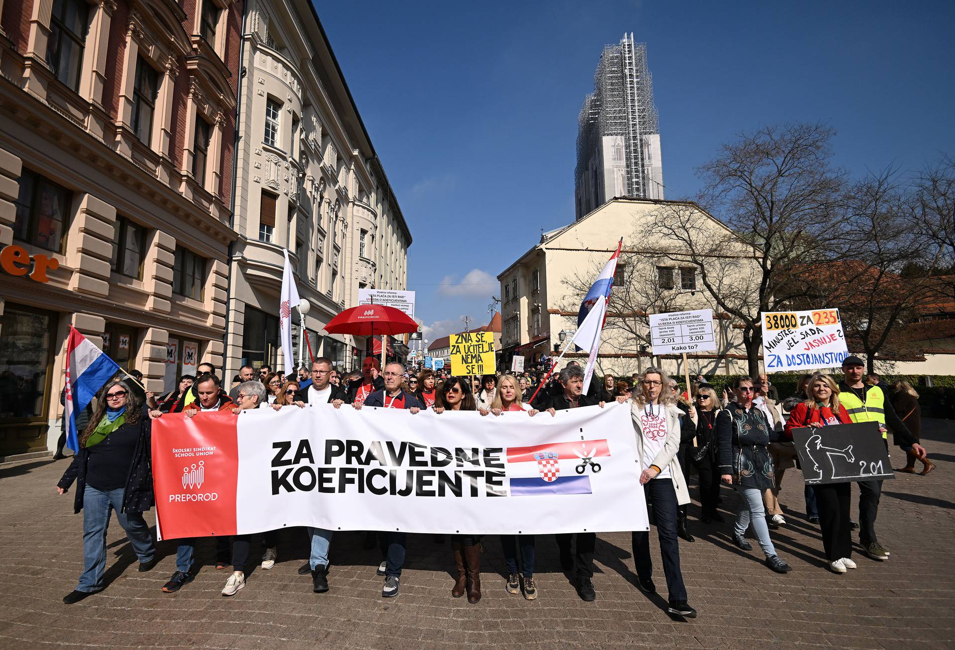 Zagreb: Prosvjed prosvjetara nazadovoljnih Vladinim koeficijentima 
