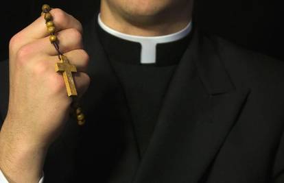 Svećenik silovao dječaka (15): 'Ovo znamo samo Bog, ti i ja'