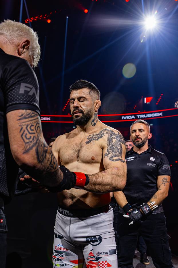 FOTO FNC ljepotice su zavladale Münchenom: Meri Goldašić, Valentina Miletić, ring djevojke