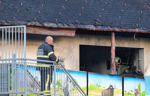 

Podčetrtek: Izbio veliki požar u termalnom parku Aqualuna blizu hrvatske granice