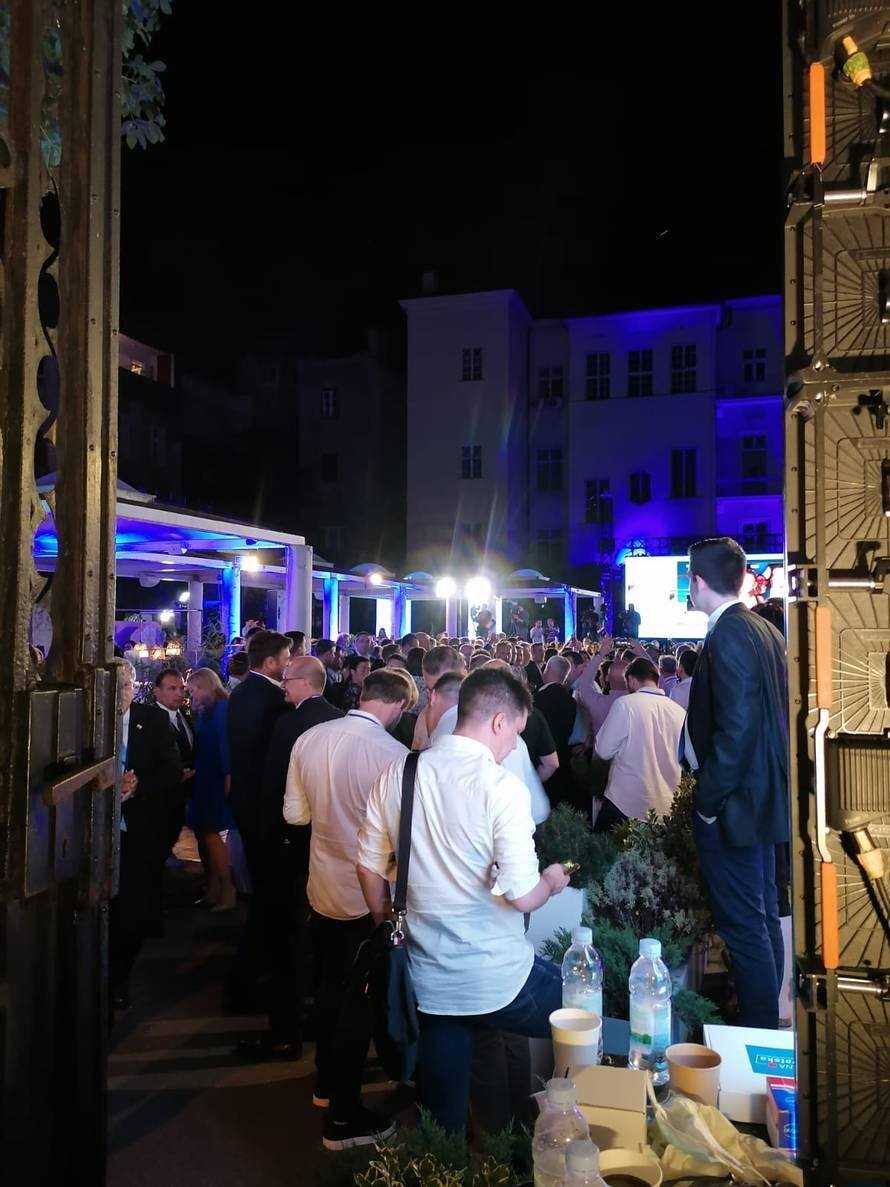 Stožer HDZ-a: 'Moja domovina' odsvirala je za kraj velike fešte