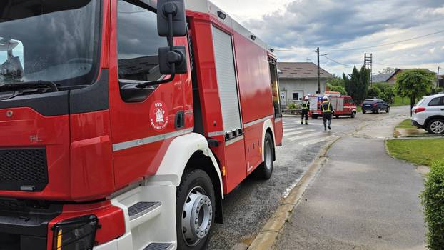 FOTO Ovo su posljedice oluje na sjeveru Hrvatske: Poplavljene ulice,  sve službe izašle na teren