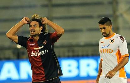 Cagliari deklasirao Romu, Cesena dobila 'rossonere'