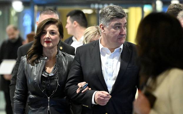Zagreb: Predsjednik Milanović u društvu supruge odlazi s premijere filma "Slatka Simona" 