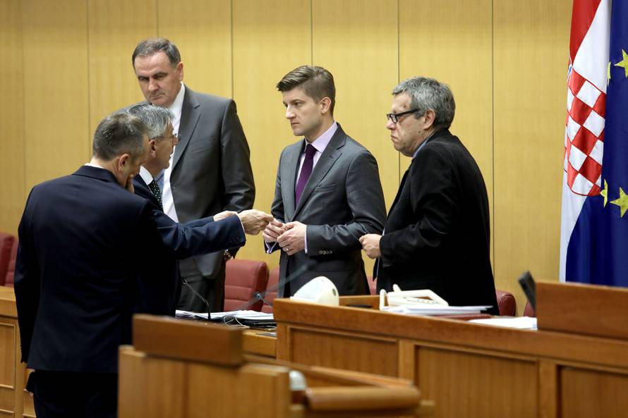 HNS i HSS u Saboru protiv poreza na nekretnine do 2018.