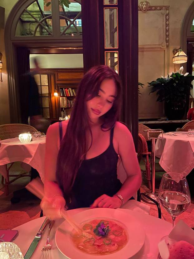 FOTO Izgleda kao milijun dolara: Kćer holivudskog pokeraša osvojila Instagram