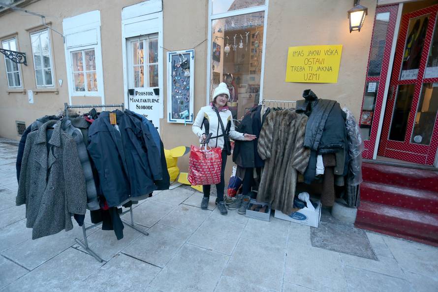 Veliko srce: Za beskućnike koji se smrzavaju skupili 500 jakni