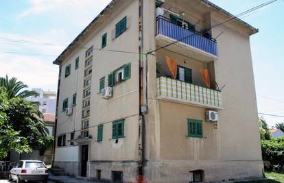Žena (47) si prerezala vrat i ubila se u stanu u Splitu