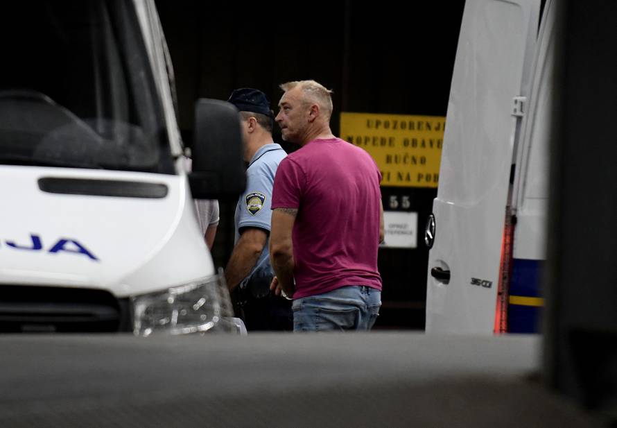 Zagreb: Privođenje  uhićenih u Hrvatskim šumama u akciji USKOK-a