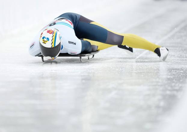 THE CANADIAN PRESS 2022-11-24